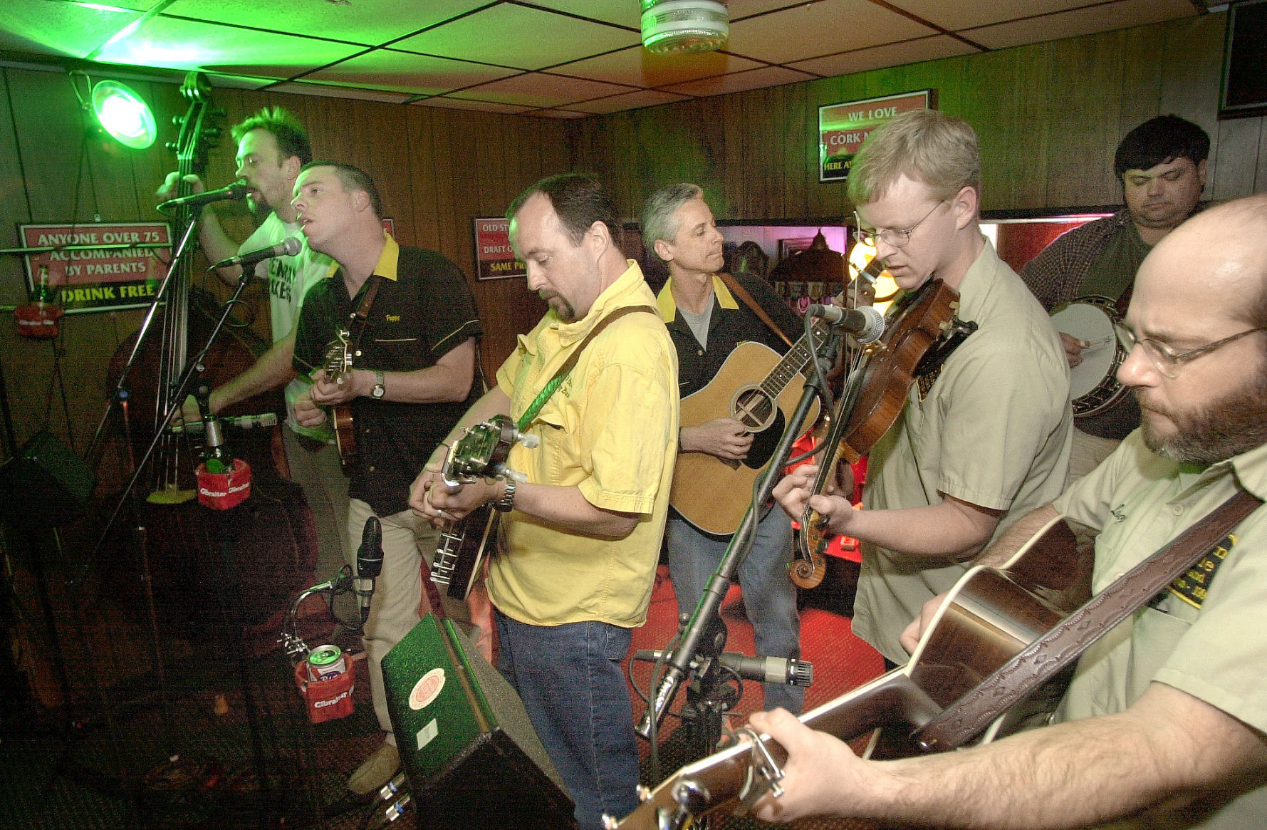 Ken's Bar and Grill